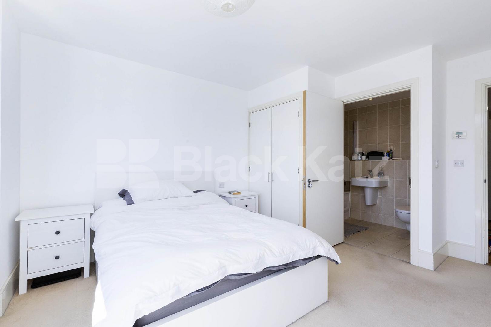 2 bed 2 bath property within a beautifully designed development in highbury  Highbury Stadium Square, Highbury